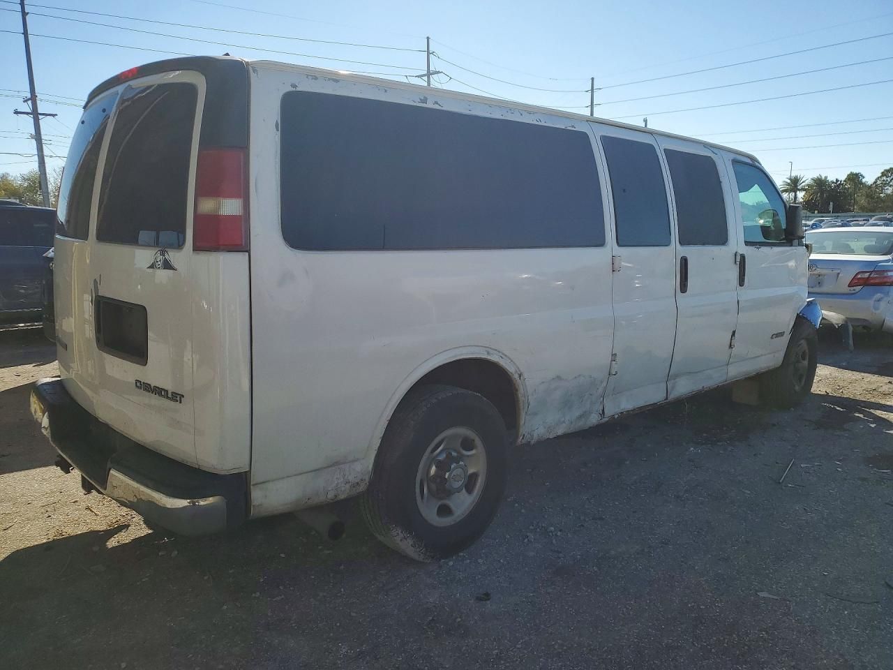 2003 Chev Express Passenger 35
