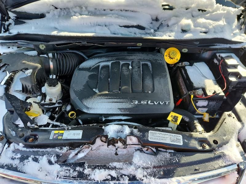 2014 Chrysler Town & Country Touring l