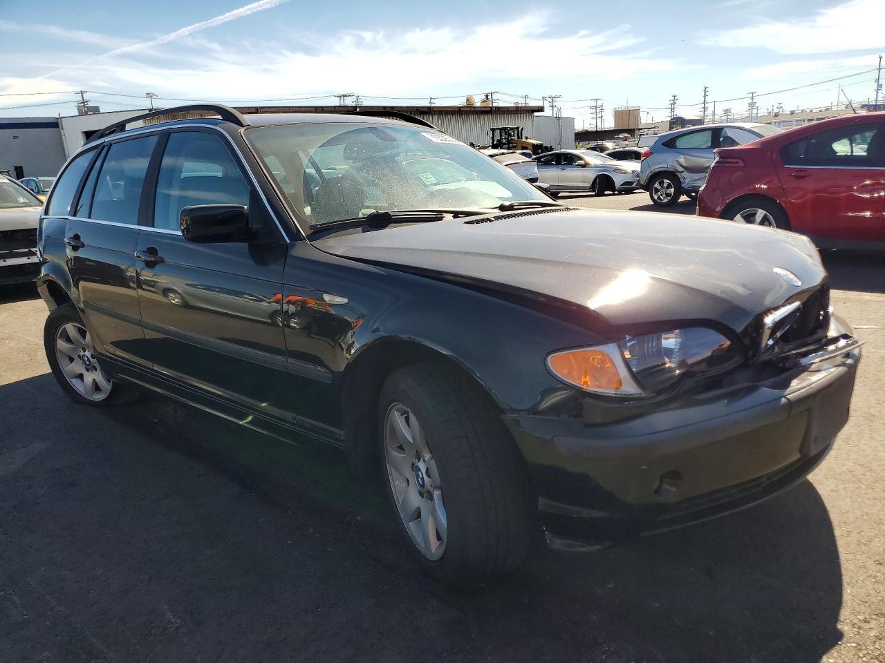2003 BMW 325 xit