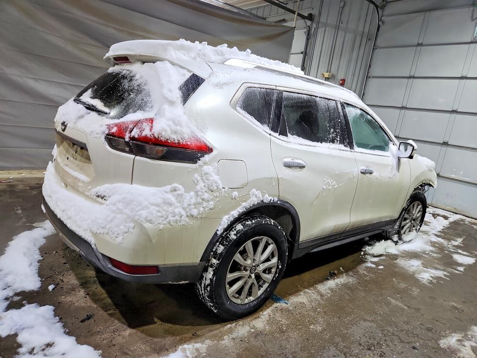 2017 Nissan Rogue sv