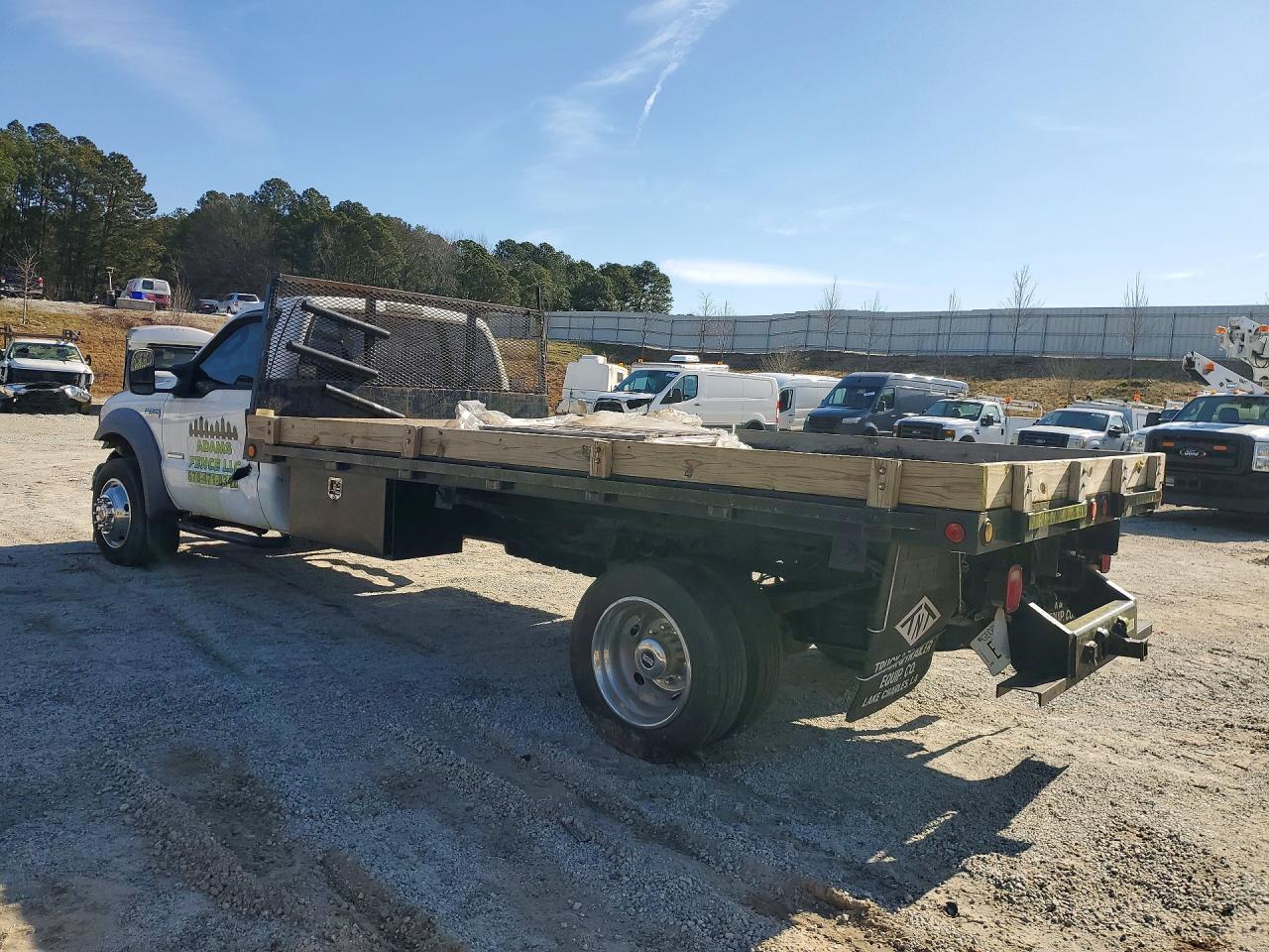 2007 Ford F550 Super Duty Flatbed Truck