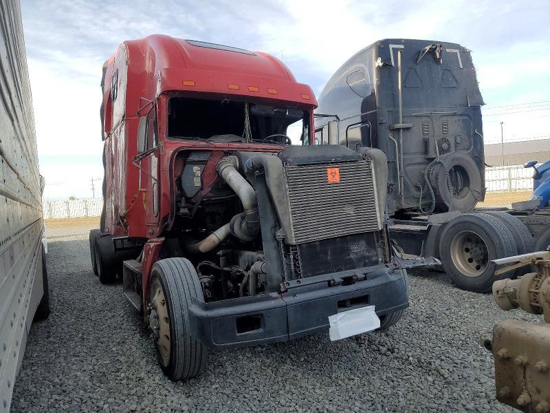 1999 Freightliner Convention Semi Truck