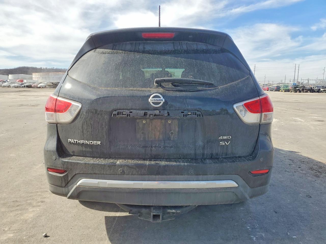 2014 Nissan Pathfinder s