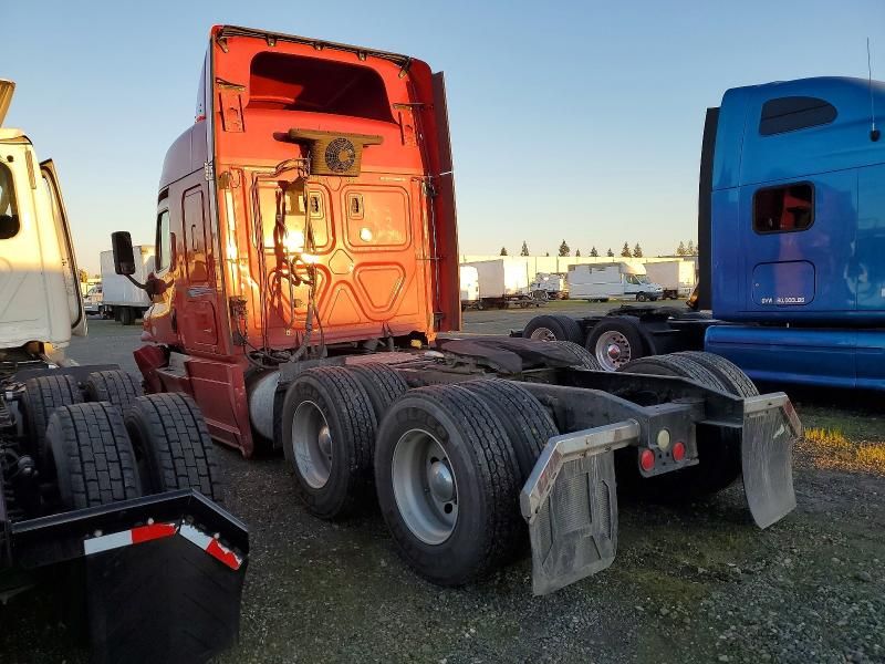 2018 Freightliner Cascadia 125 Semi Truck