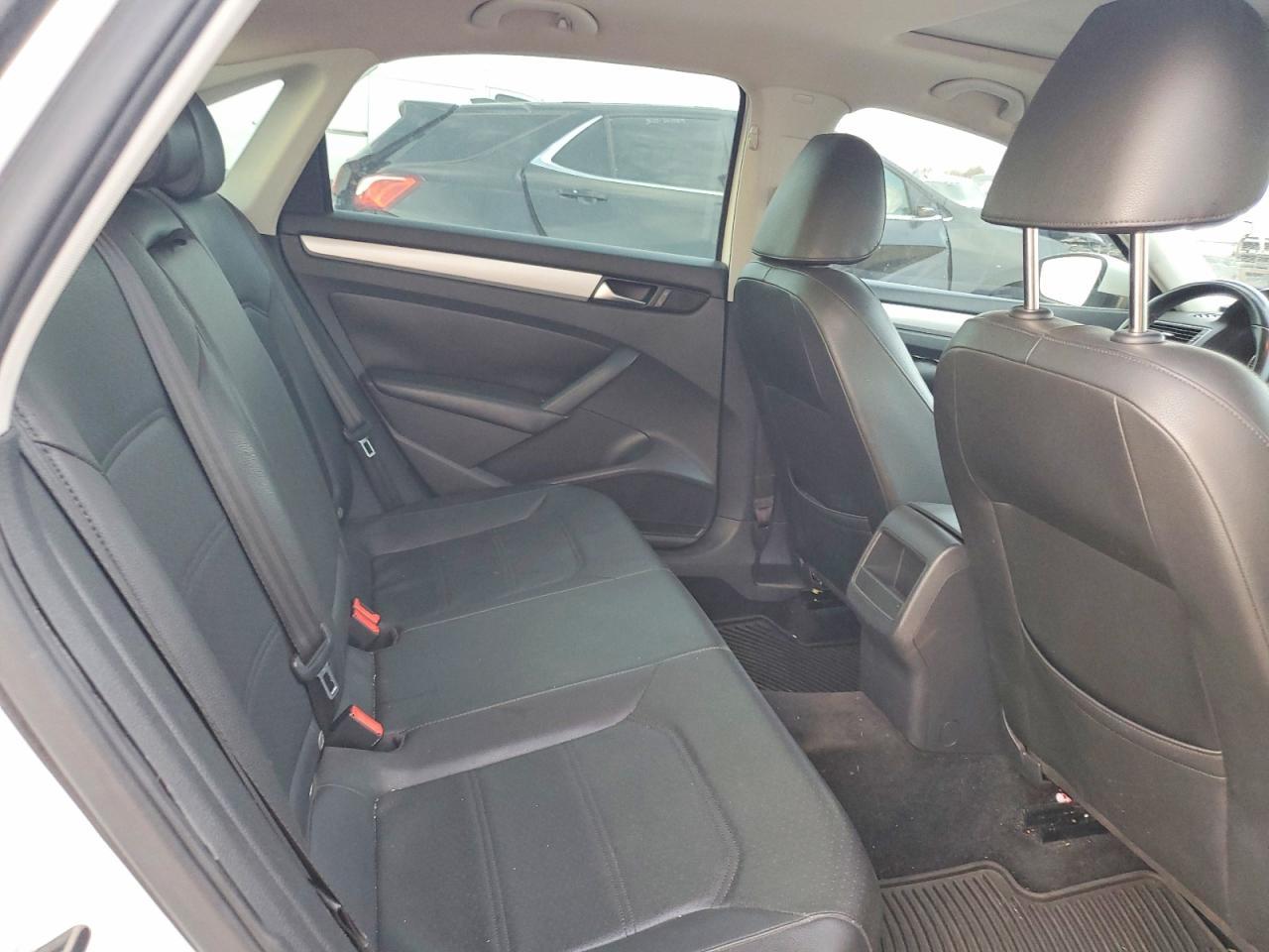 2012 Volkswagen Passat se