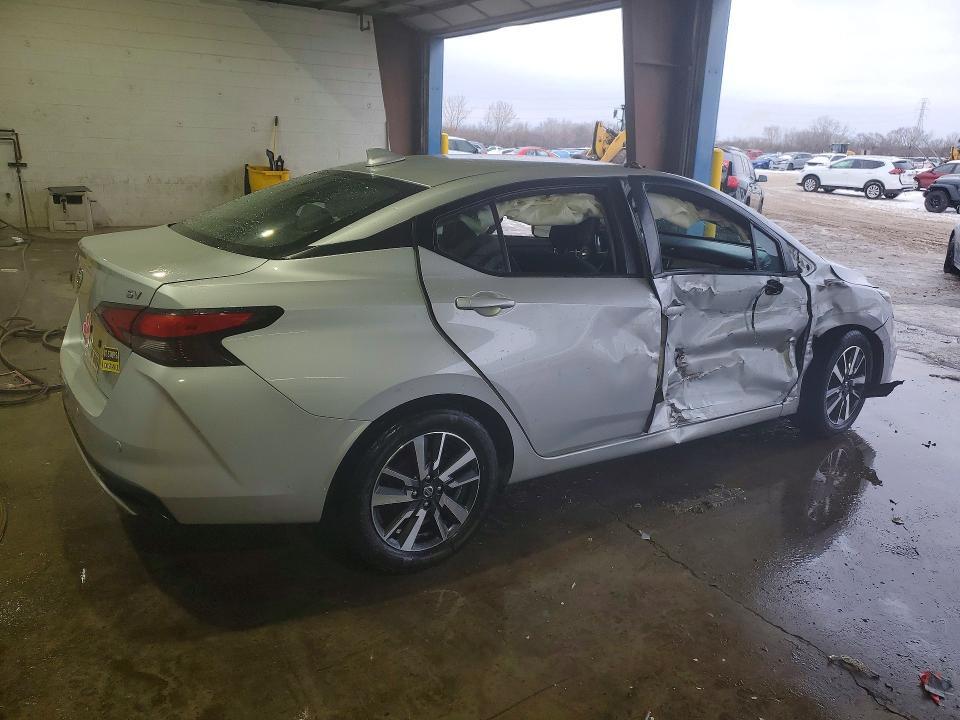 2020 Nissan Versa sv