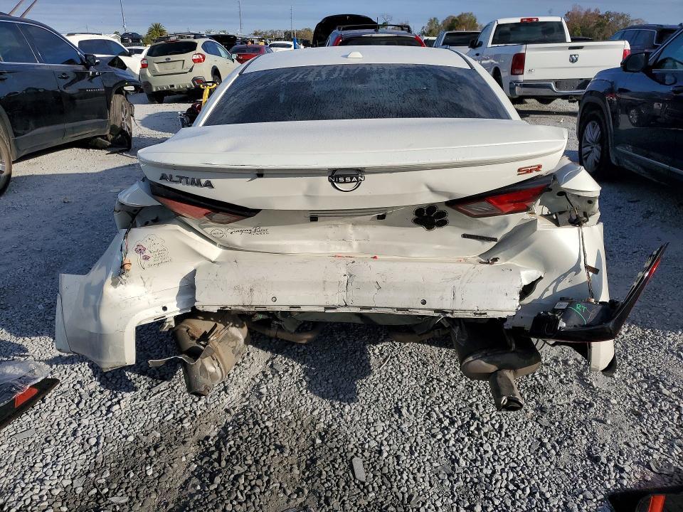 2024 Nissan Altima 2.0 sr