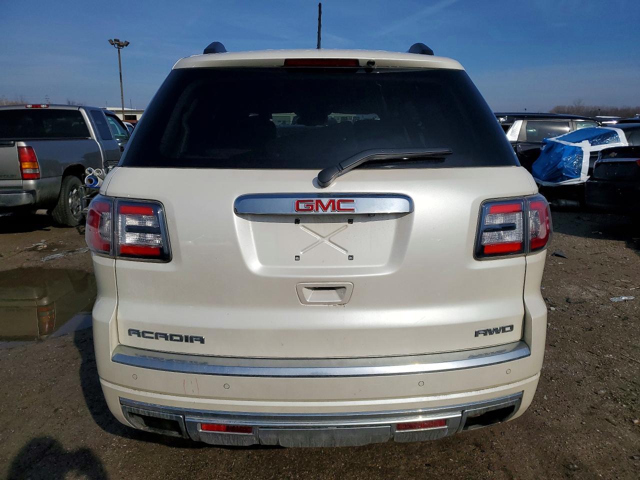 2014 GMC Acadia Denali