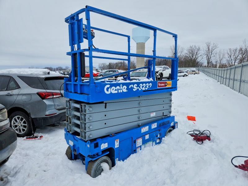 2016 Generac Lift-Scissor Lift