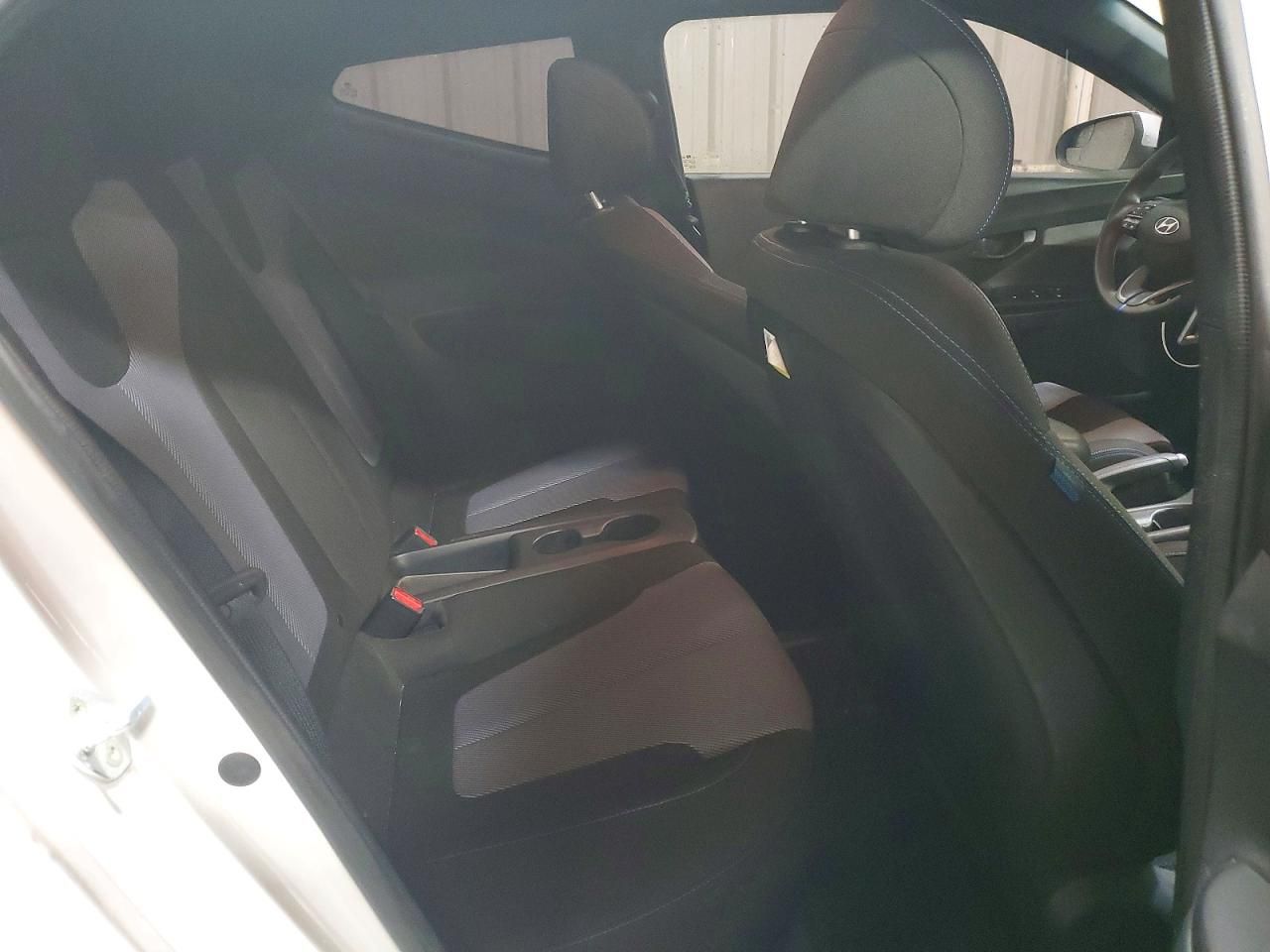 2019 Hyundai Veloster Base