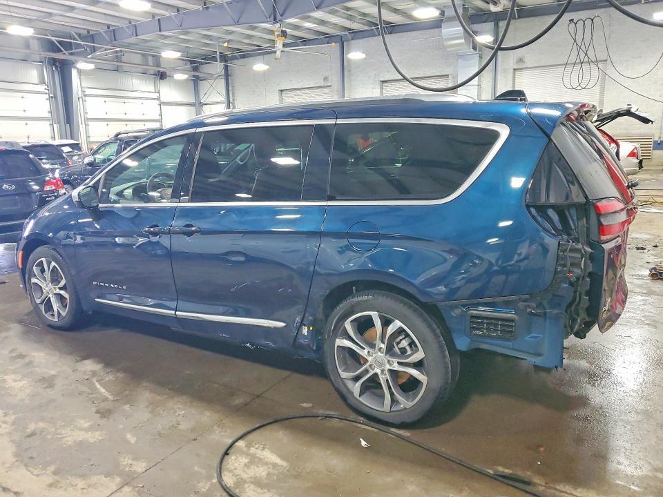 2025 Chrysler Pacifica Pinnacle