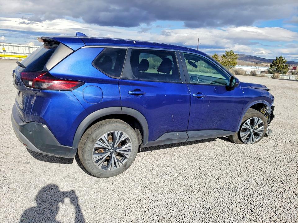 2022 Nissan Rogue sv