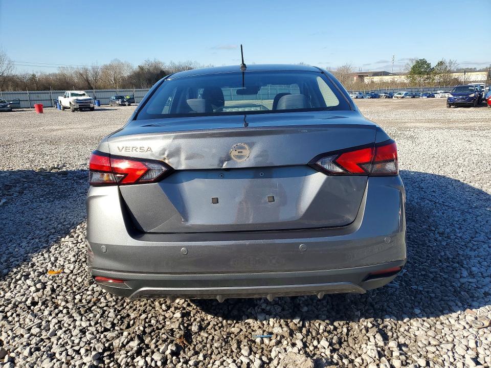 2022 Nissan Versa s