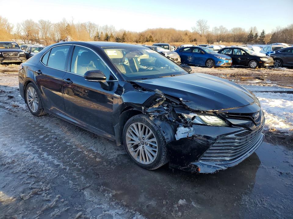 2020 Toyota Camry xle