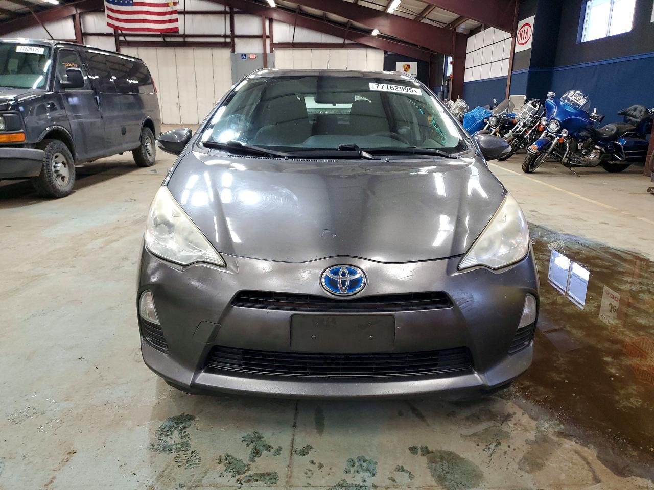 2014 Toyota Prius c