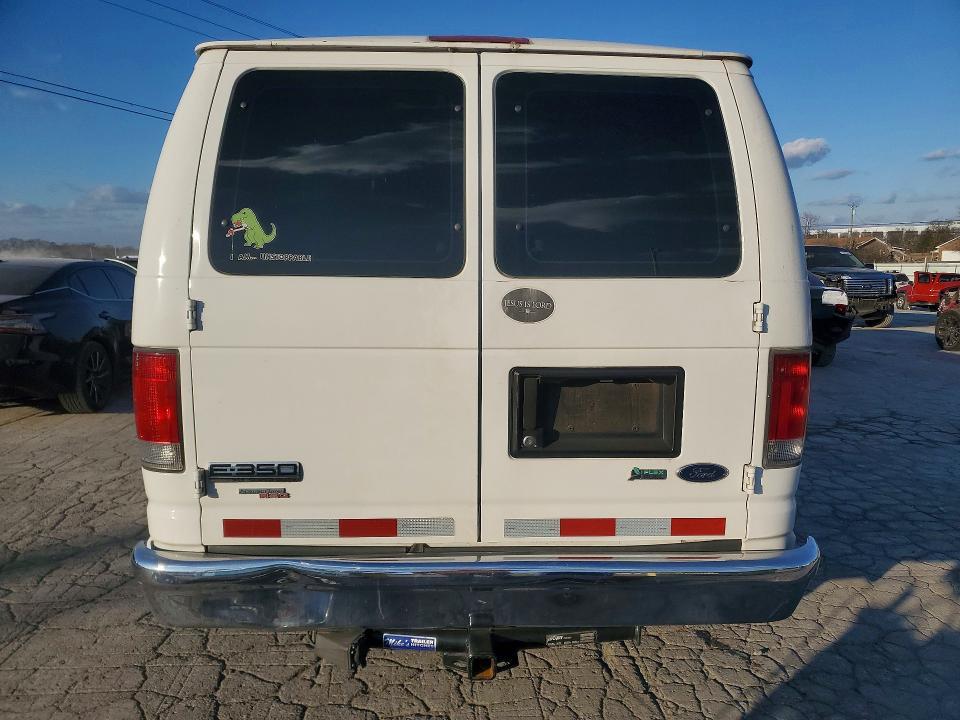 2013 Ford Econoline E350 Super Duty Wagon