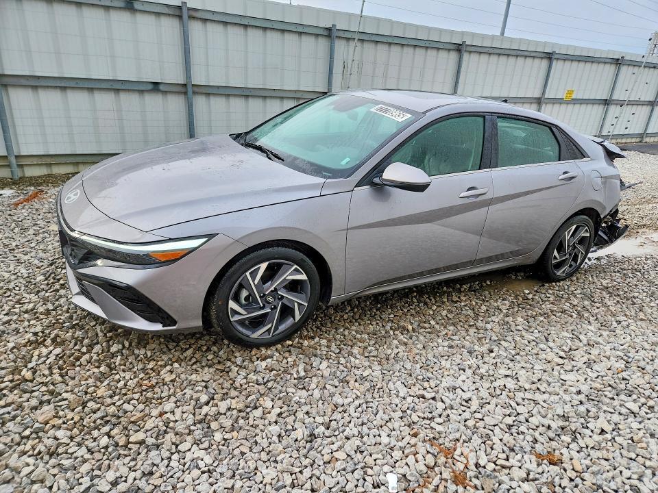 2025 Hyundai Elantra Limited