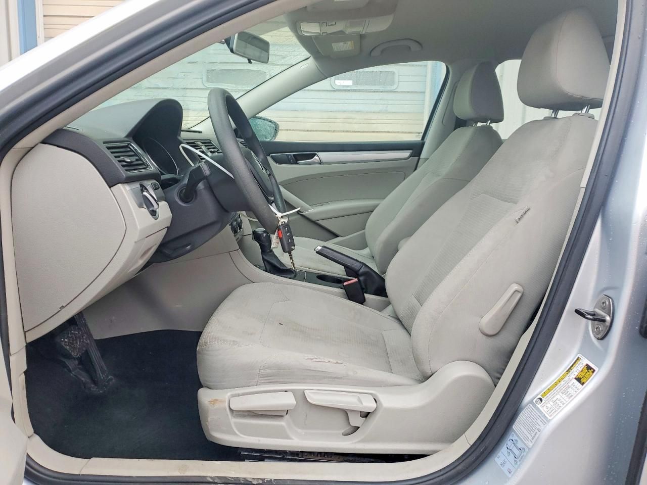 2017 Volkswagen Passat s