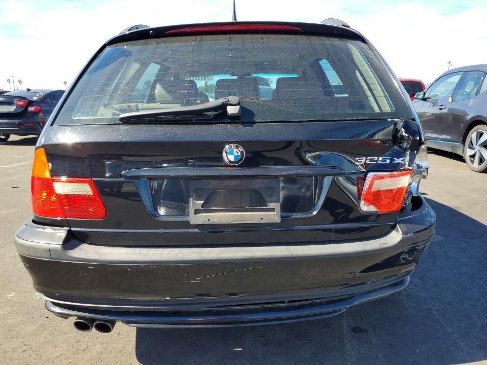 2003 BMW 325 xit