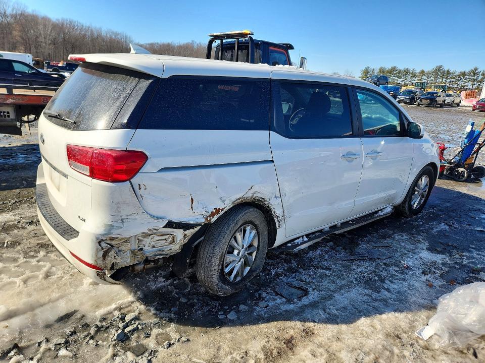 2018 KIA Sedona lx