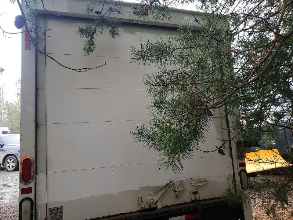 2010 GMC Savana box Truck
