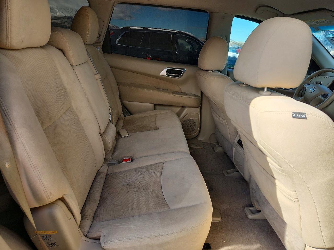 2013 Nissan Pathfinder s