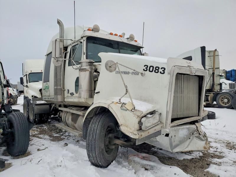 2007 Western Star 2007 Western Star 4900 Semi Truck