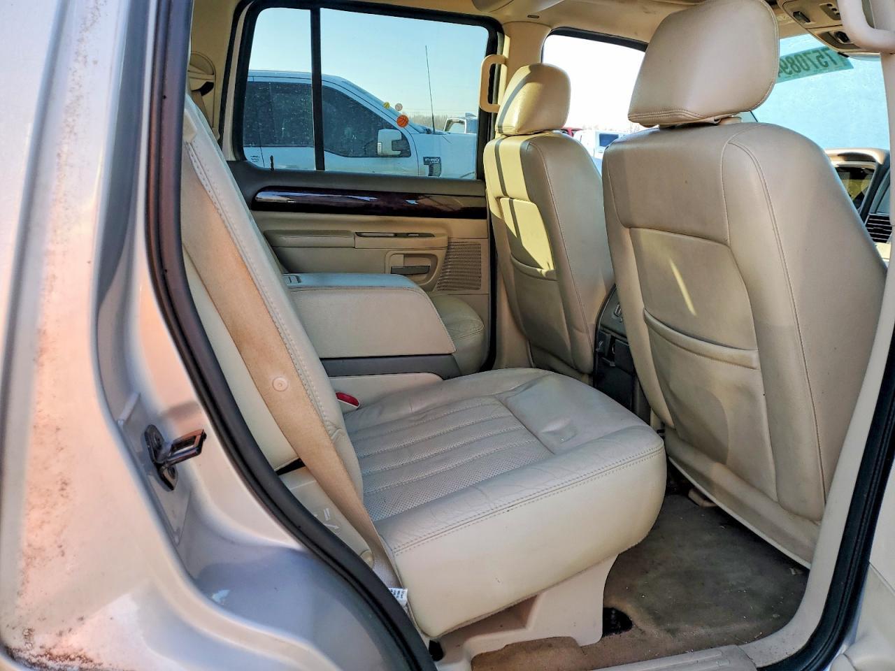 2004 Lincoln Aviator