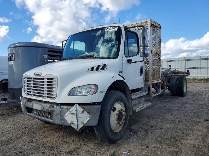2003 Freigliner 2003 Freightliner Business Class M2 Truck cab Andc