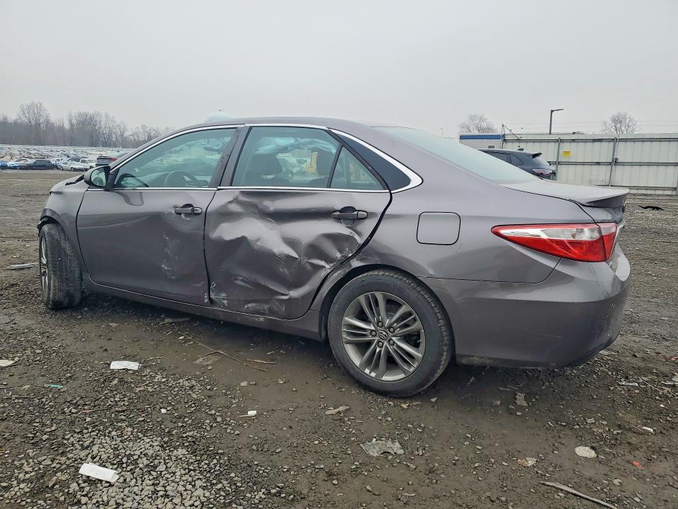2015 Toyota Camry le