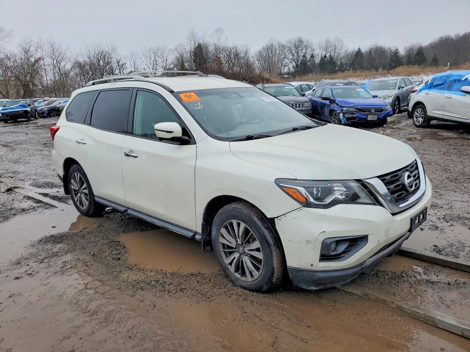 2017 Nissan Pathfinder s