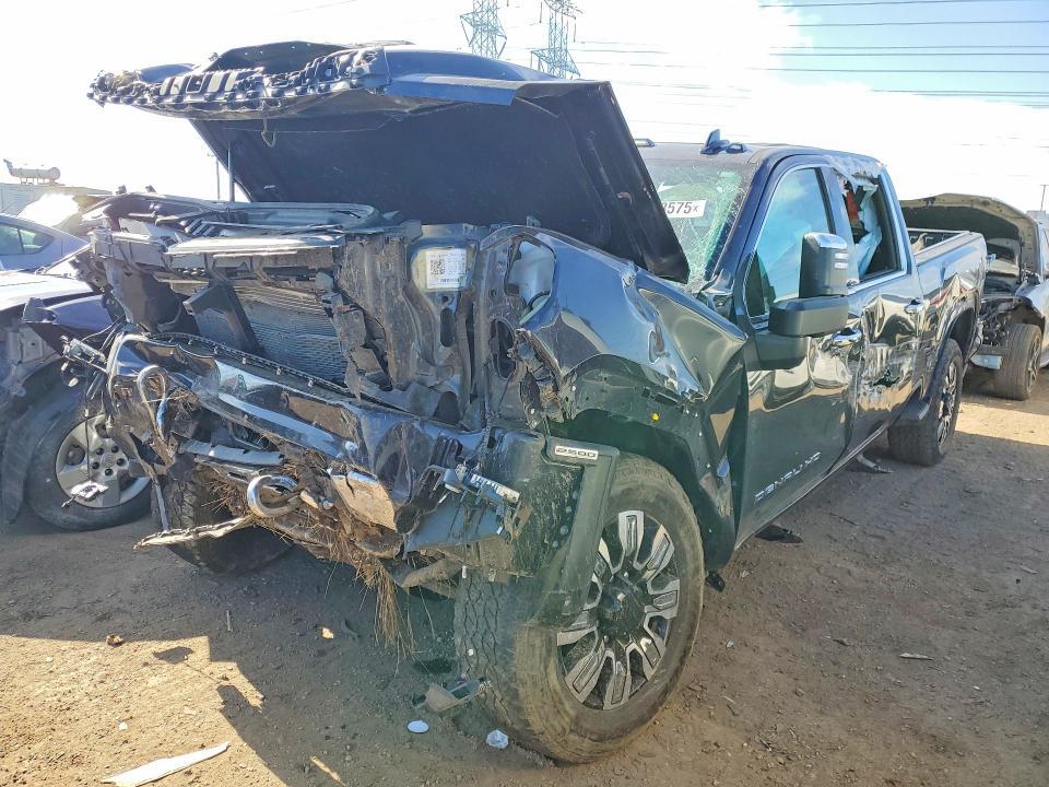 2024 GMC Sierra K2500 Denali