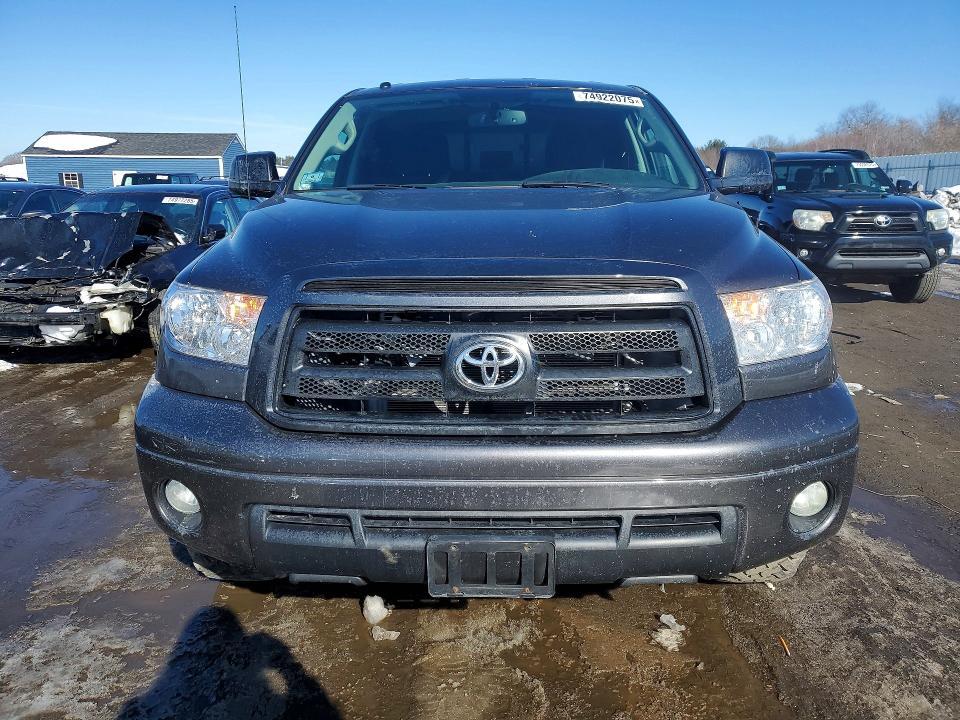 2013 Toyota Tundra Double cab SR5