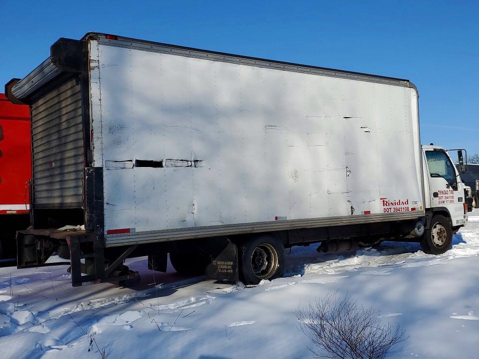 2002 GMC W5 BOX Truck