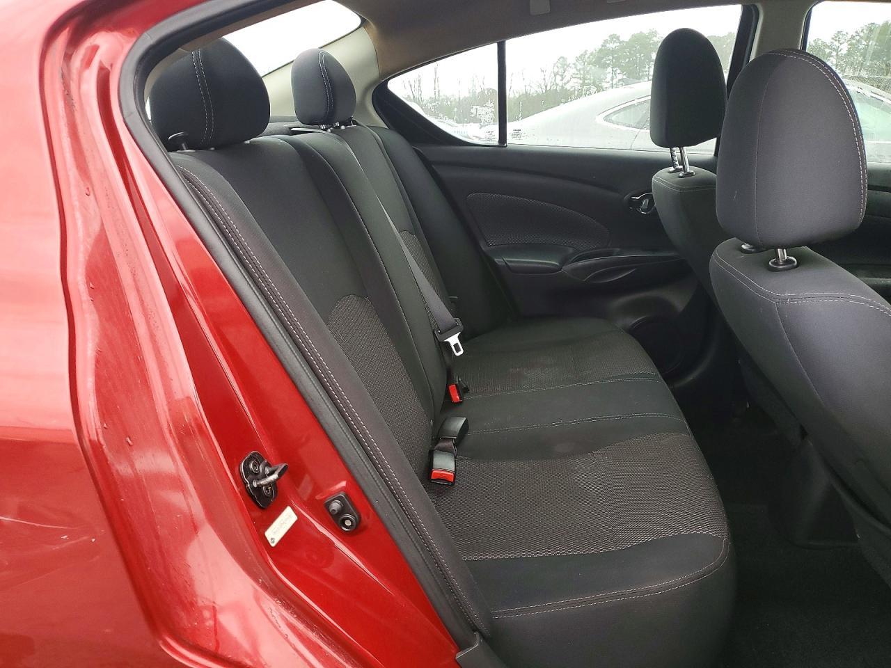 2019 Nissan Versa sv