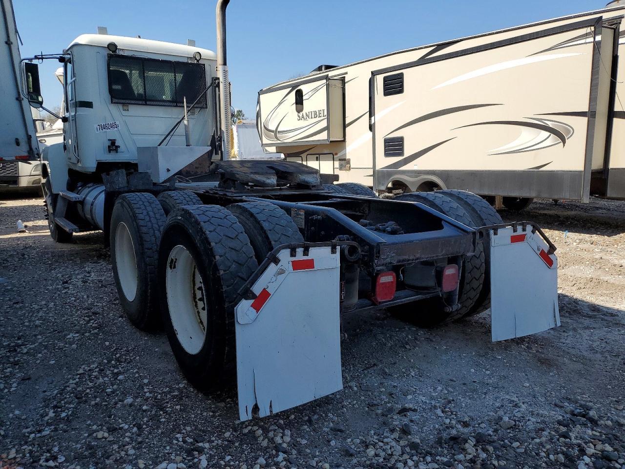 2020 Mack PI64T Semi Truck