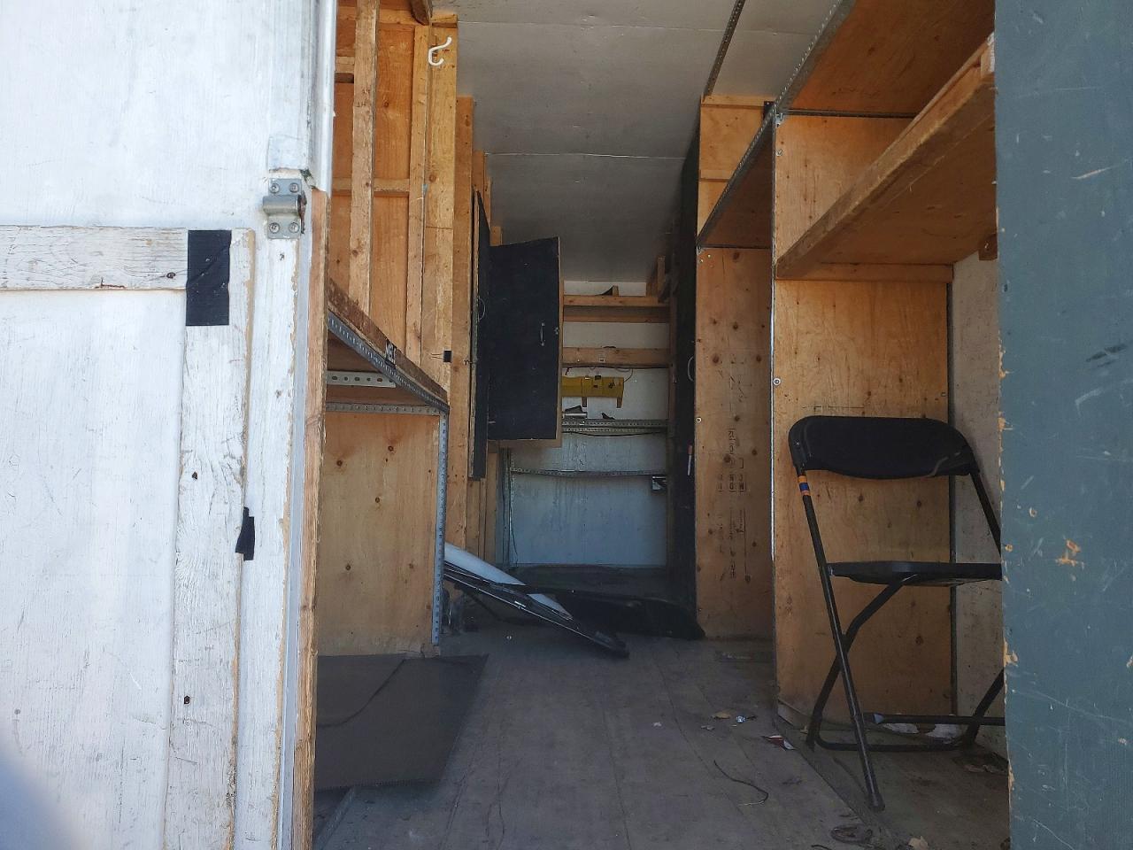 2004 Hino FB FB1817-BOX Truck