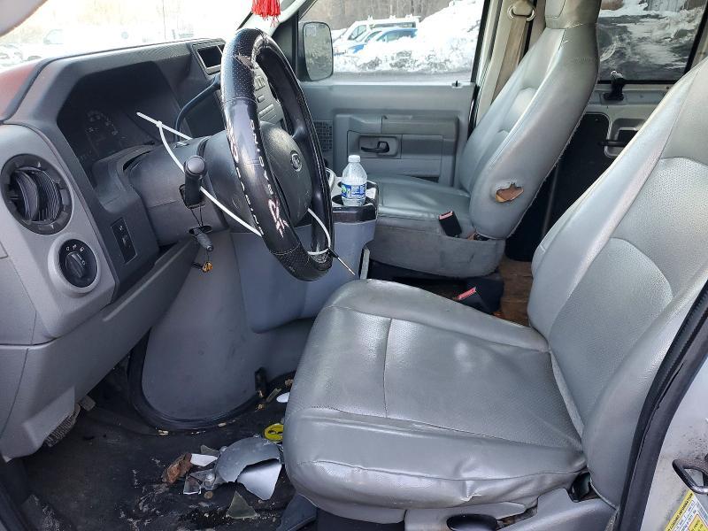 2009 Ford Econoline E350 Super Duty van