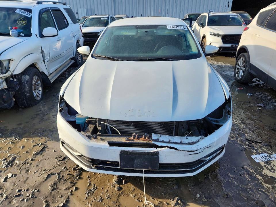 2016 Volkswagen Passat s