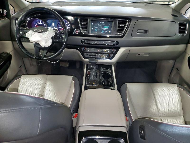2017 KIA Sedona sx