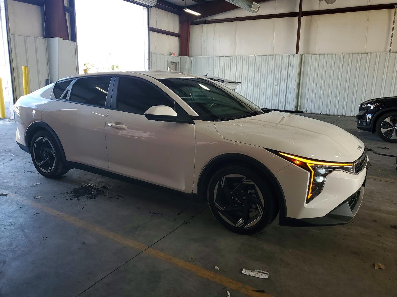 2025 KIA K4 ex