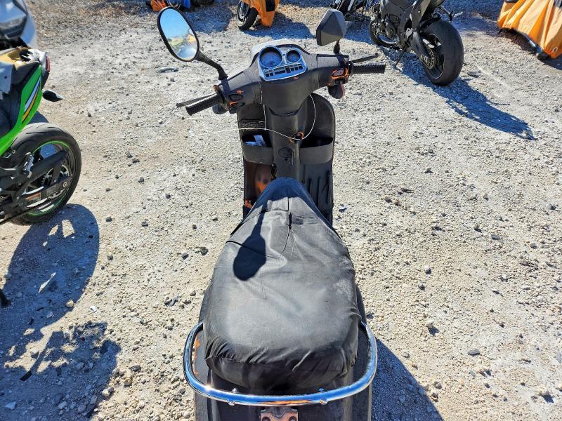 2009 Vespa LX 50