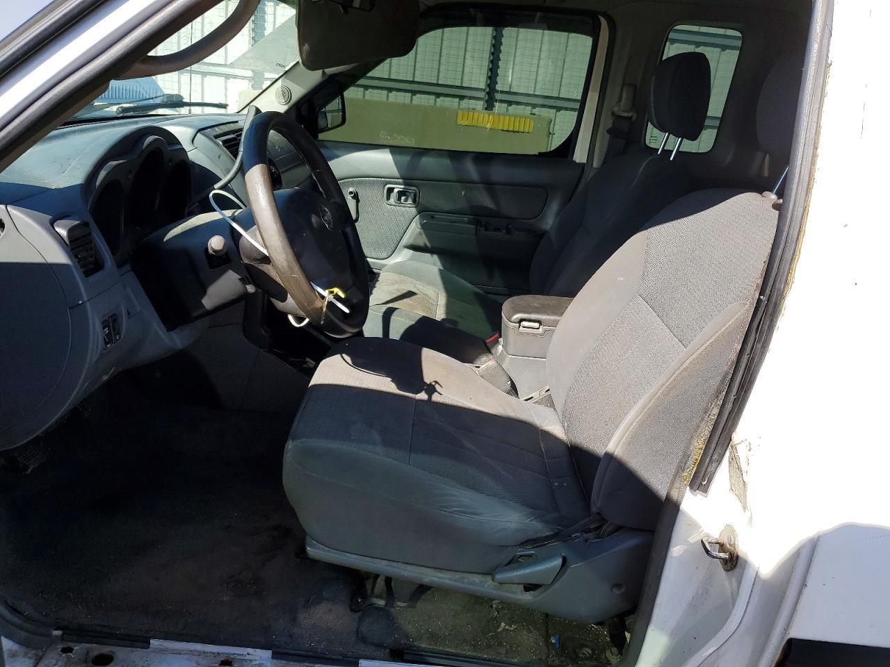 2002 Nissan Frontier Standard