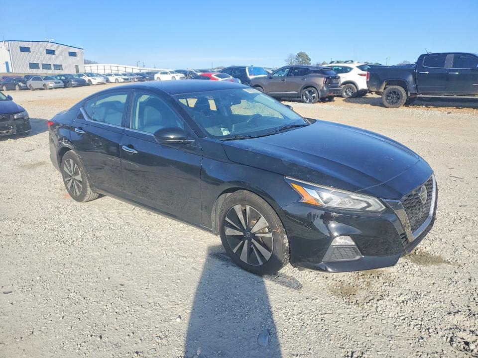 2021 Nissan Altima 2.5 sv
