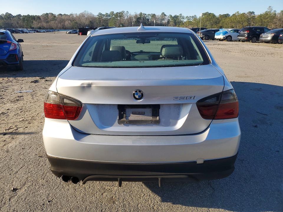 2006 BMW 330 i