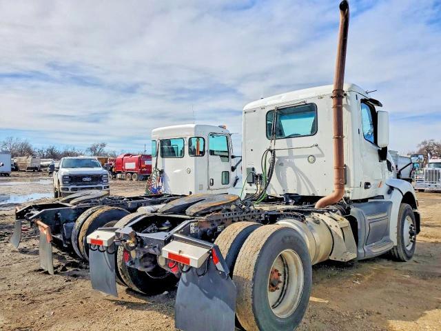 2017 Peterbilt 579 Semi Truck