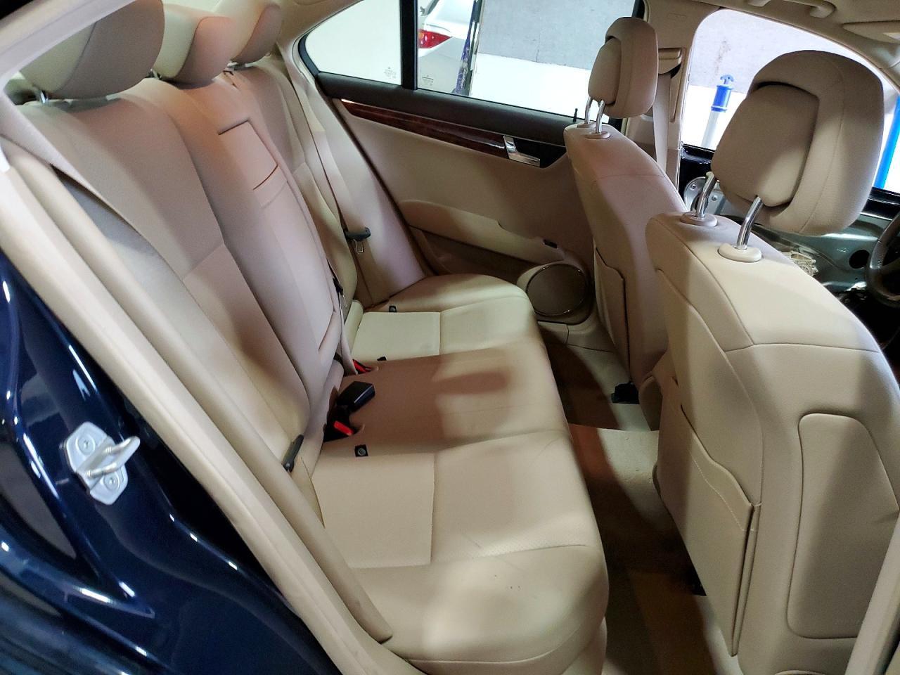 2011 Mercedes-Benz C300