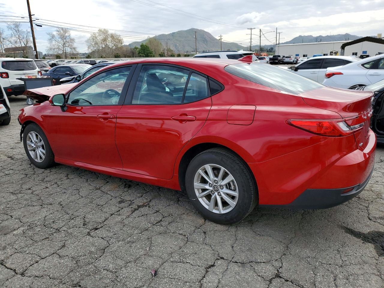 2025 Toyota Camry le
