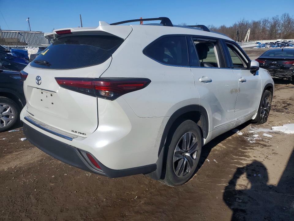 2022 Toyota Highlander xle