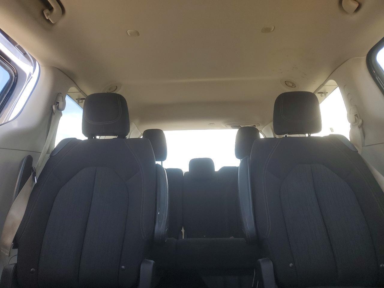 2017 Chrysler Pacifica lx